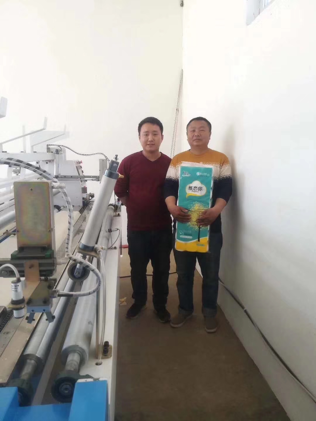 駐馬店上蔡多功能衛(wèi)生紙復(fù)卷機安裝調(diào)試完畢